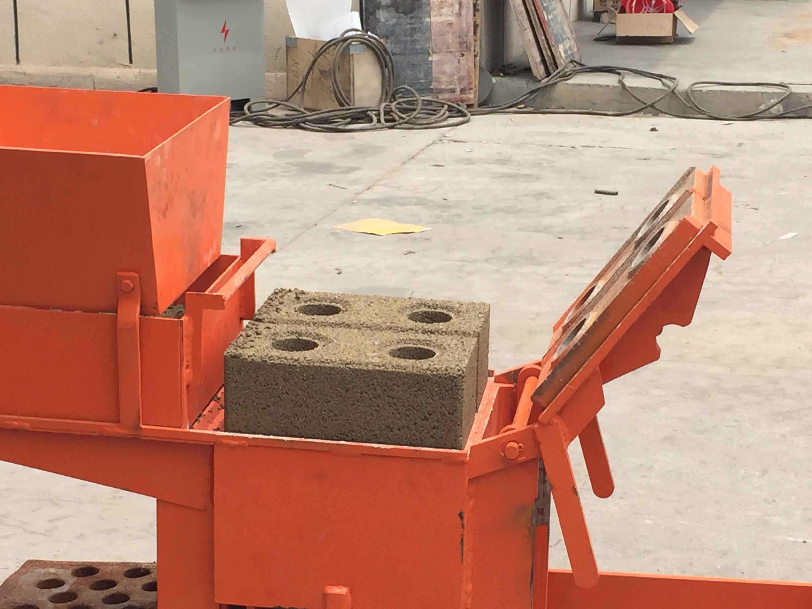 máquina de fabricación de bloques manual