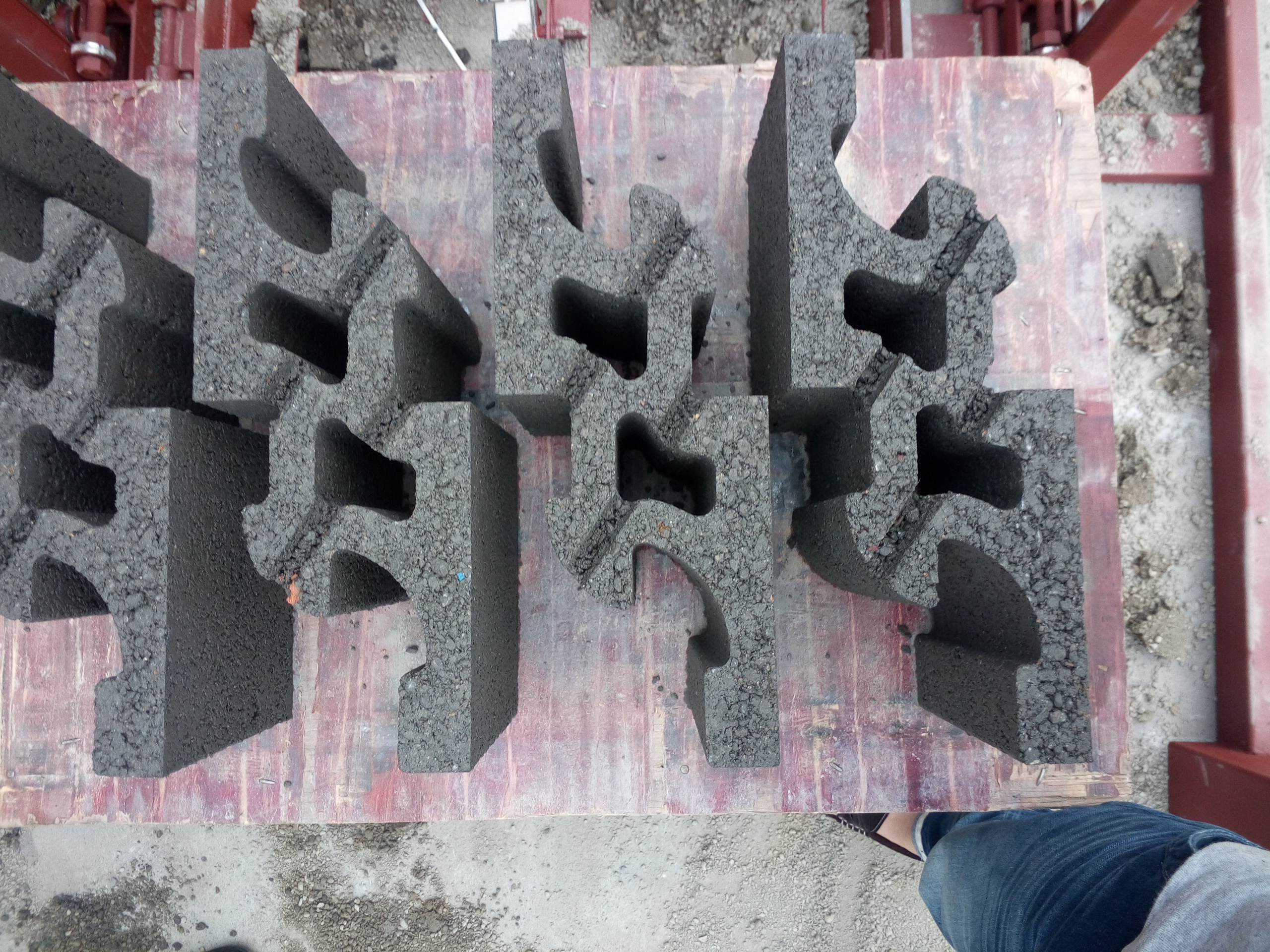 M&aacute;quina de fabricaci&oacute;n de bloques entrelazadas