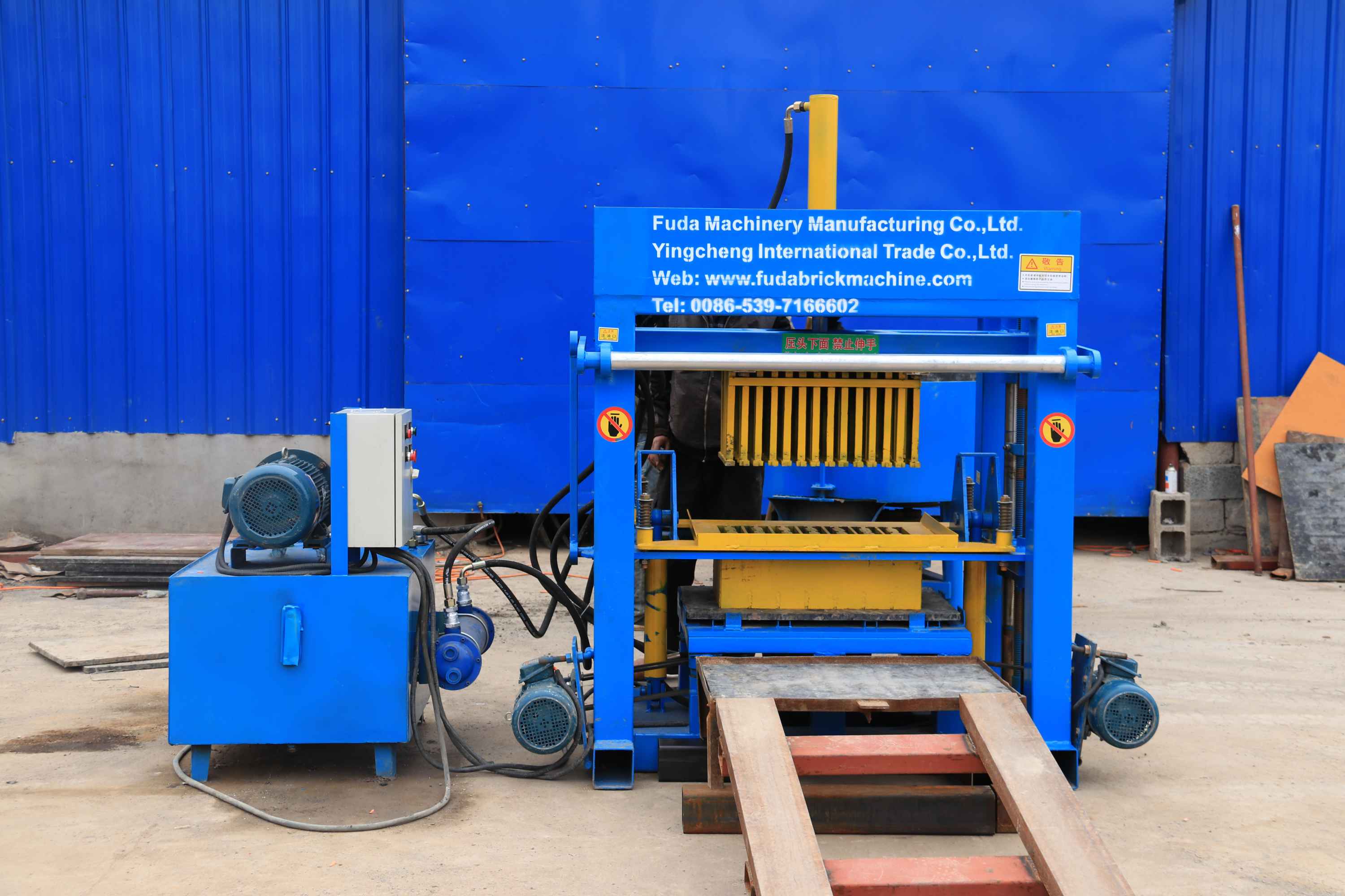 M&aacute;quina de fabricaci&oacute;n de ladrillos autom&aacute;tico hidr&aacute;ulico