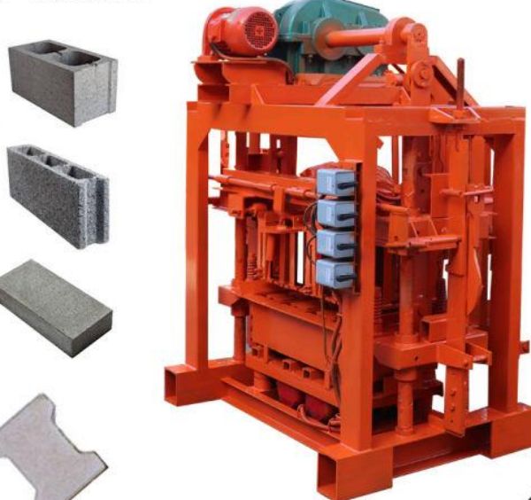 Peque&ntilde;a m&aacute;quina de fabricaci&oacute;n de ladrillos QT4-40