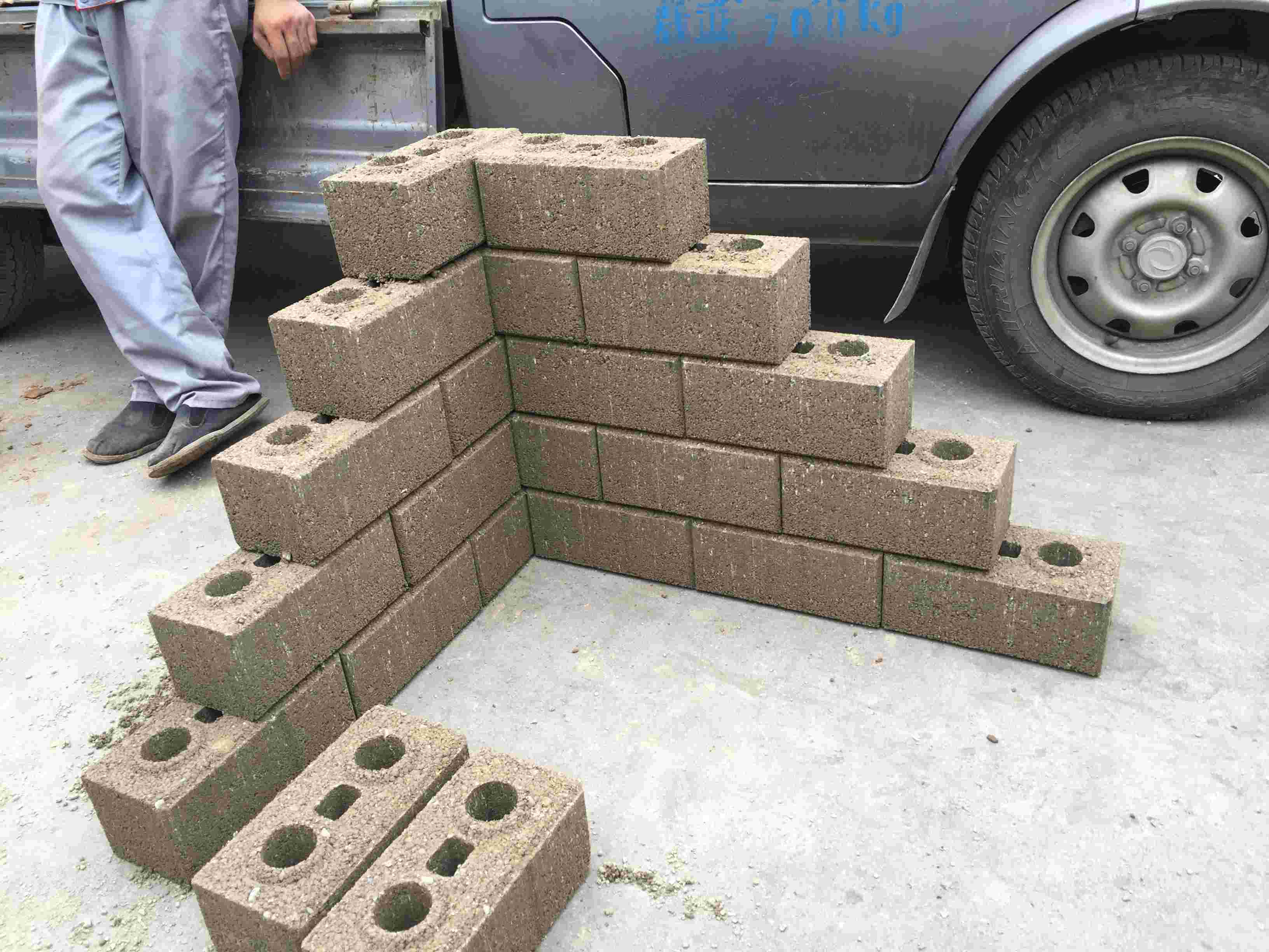 M&aacute;quina de fabricaci&oacute;n de bloques entrelazadas