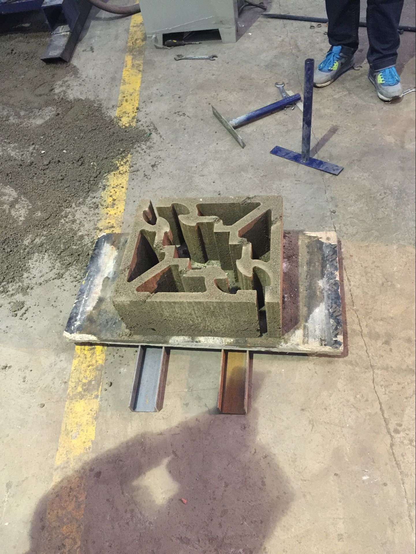 Peque&ntilde;a m&aacute;quina de bloques autom&aacute;tico